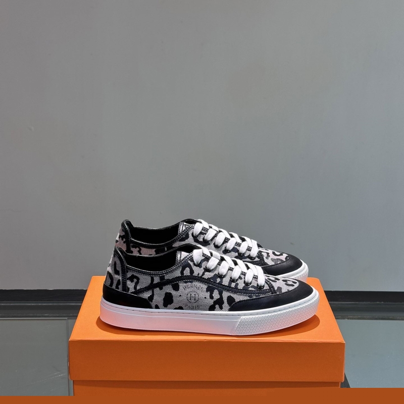 H**mes sneakers